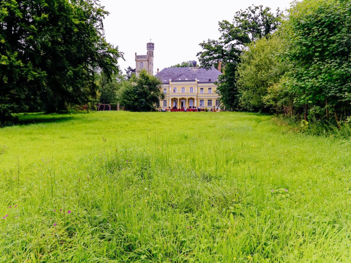 Palac Pensjonat Ptaszynka Gryfice Exterior photo