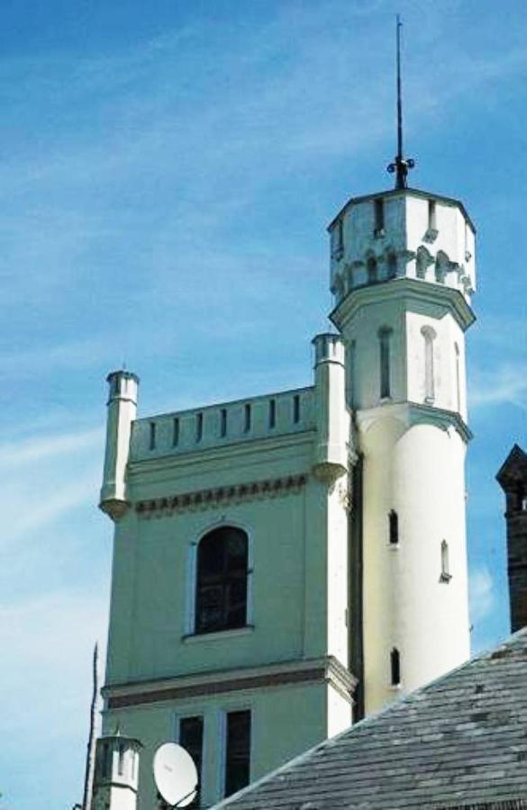 Palac Pensjonat Ptaszynka Gryfice Exterior photo