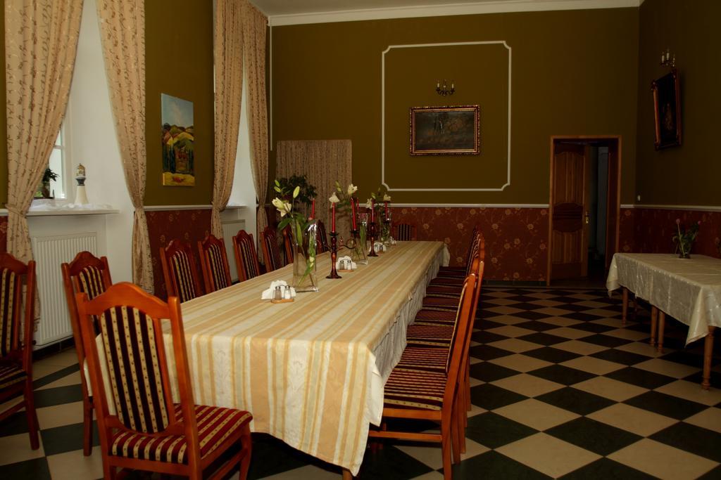 Palac Pensjonat Ptaszynka Gryfice Exterior photo